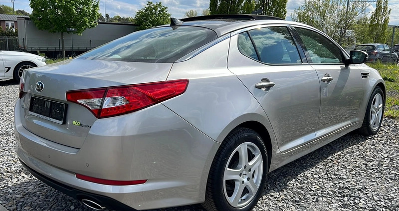 Kia Optima cena 39800 przebieg: 179000, rok produkcji 2013 z Woźniki małe 106